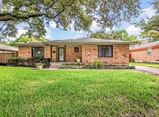 2510 Pinebluff Dr, Dallas, TX 75228