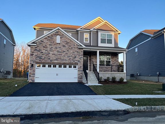 3rd image of 79 Westmont Dr