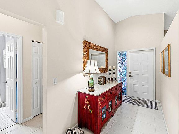 3rd image of 9562 Cherry Blossom Court