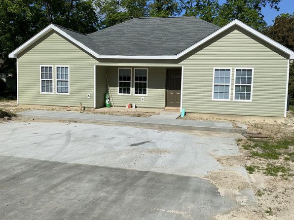 2208 Thornhill Rd