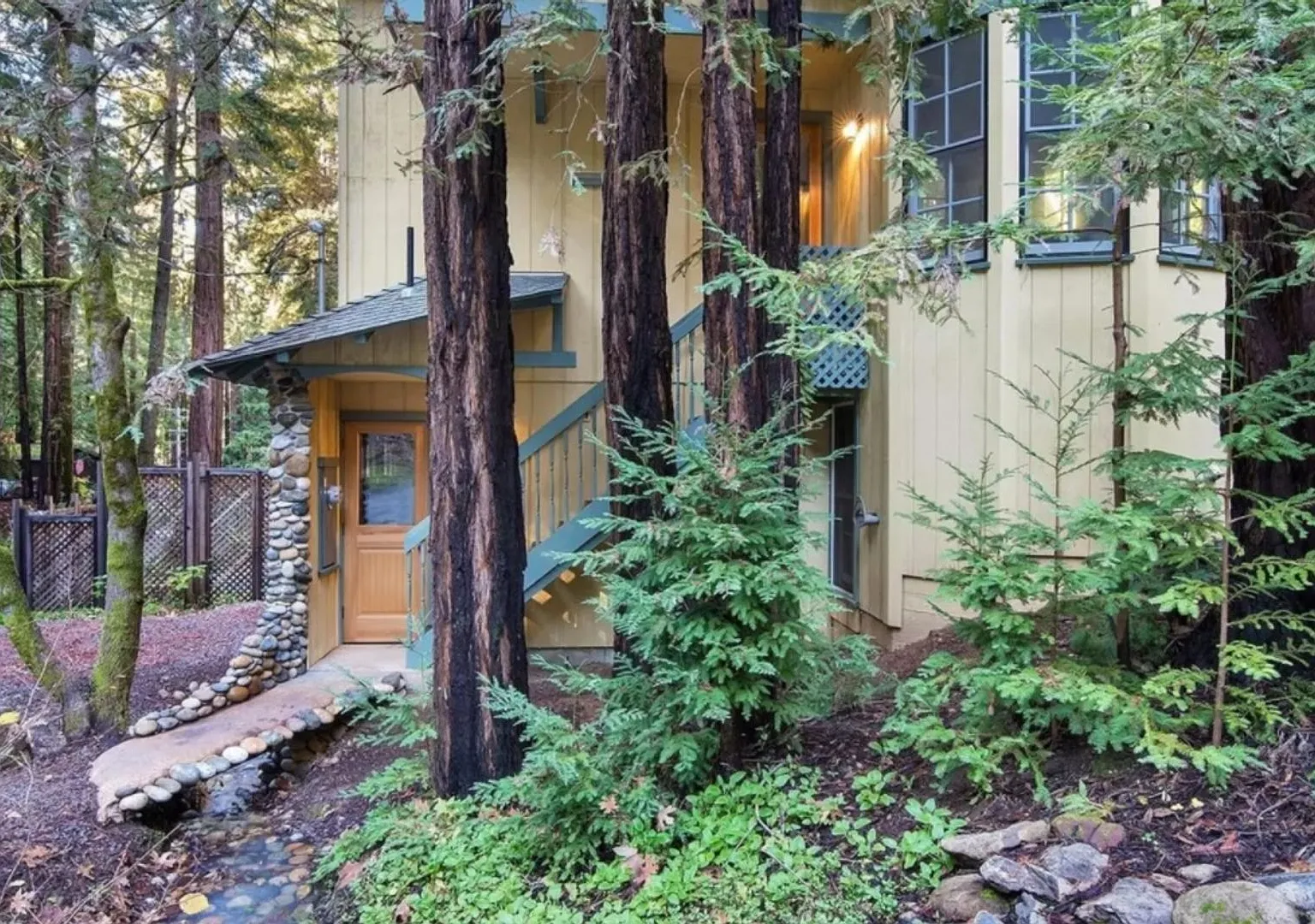 3 Bed/2 Bath with lots of light in Guerneville — Photo 2