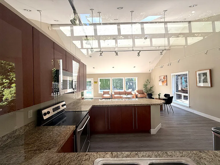 11305 NE 128th St #C103 — Photo 12