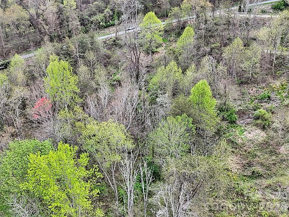 5th image of 676 Cathey Cove Rd