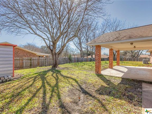 5th image of 207 Cottonwood Dr