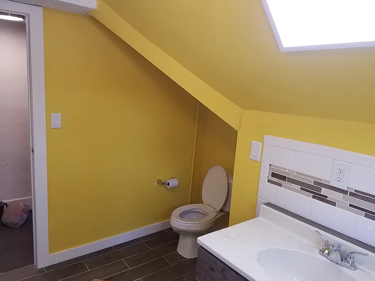 2431 Dillman St — Photo 19