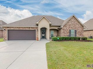 14473 Stonegate Manor Dr, Gonzales, LA 70737