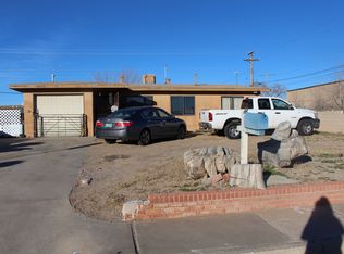 5901 Carlos Rey Cir SW, Albuquerque, NM 87121