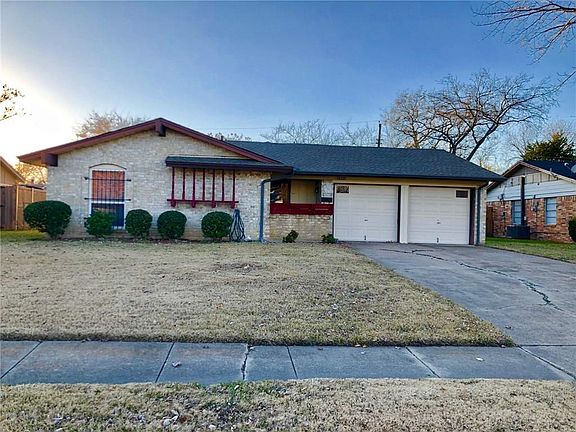 2nd image of 2935 Bamboo St
