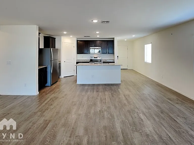 2491 N Agave Ln — Photo 4