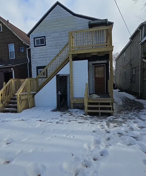 1600 E 49th St #2 — Photo 1
