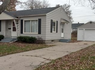 2045 32nd St, Rock Island, IL