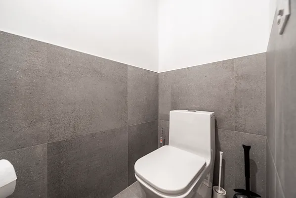 Rented by Twin Group | media 32