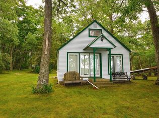 17515 Rice Lake Rd, Eden Valley, MN 55329