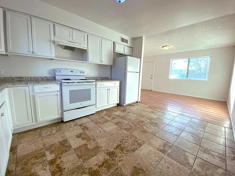 1998 S Monterey Dr #A — Photo 3