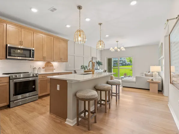 Magnolia Plan, 399 Neponset