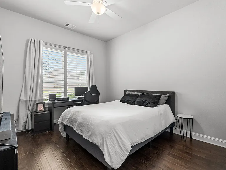 3828 Pine Valley Ln — Photo 4