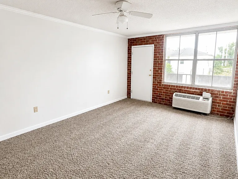 3101 Highland Rd #222 — Photo 5