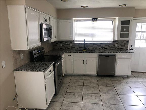 4th image of 2120 Oakmeadow Pl