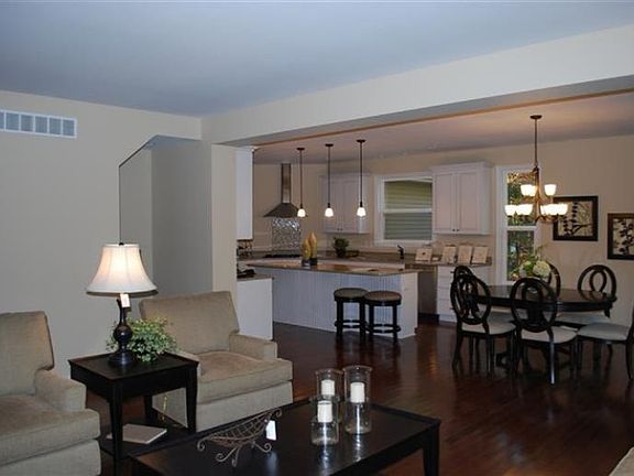 4th image of 5544 S Red Pine Cir #22