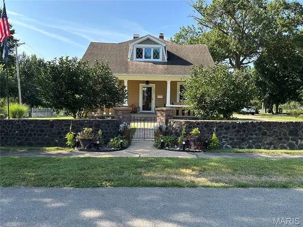 326 Buckey Ct, Ironton, MO 63650