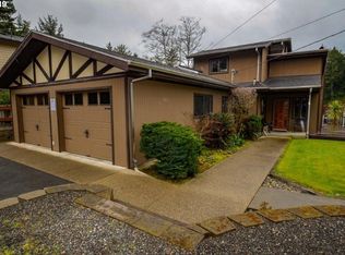 70310 Peninsula Rd, North Bend, OR 97459