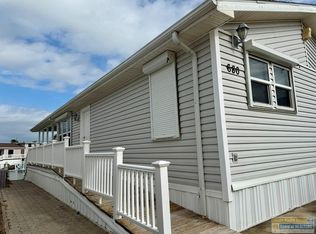 680 E Clam Cir, Port Isabel, TX 78578