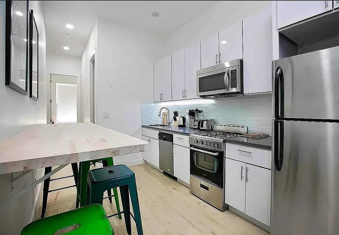 157 Wilson Avenue — Photo 2