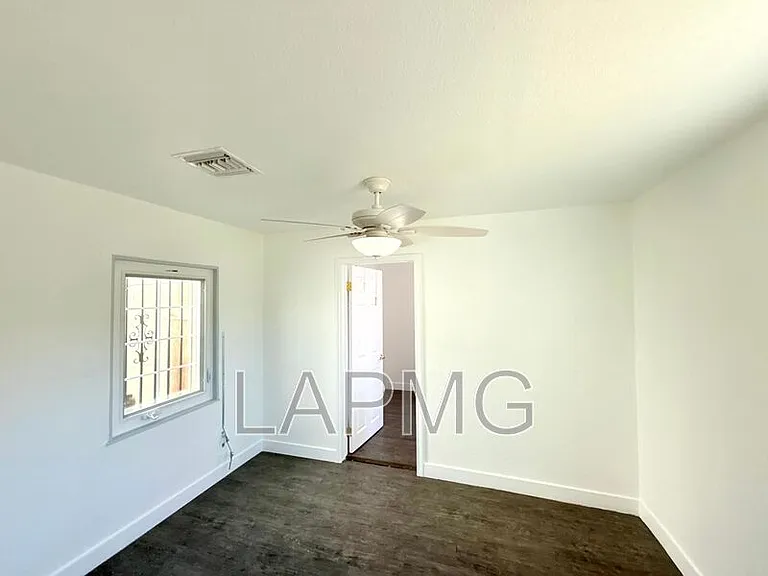 4014 W 102nd St — Photo 8
