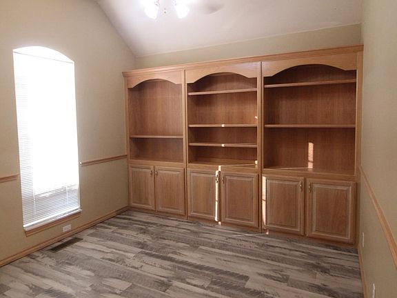 4th image of 15804 Shadow Mountain Dr