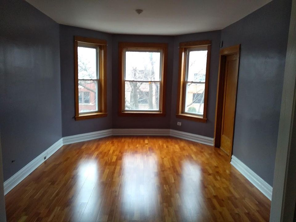 1st image of 3651 N Claremont Ave