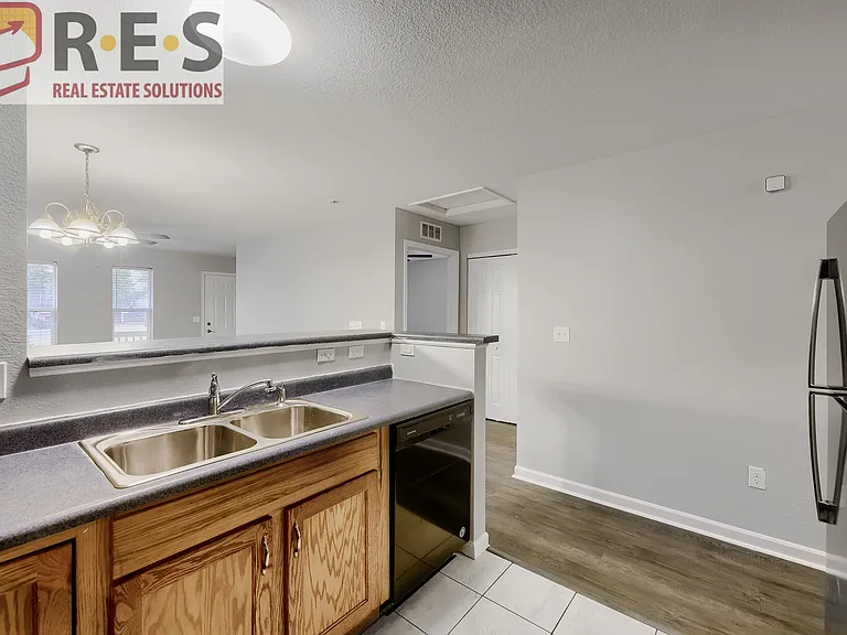 2155 W Baltic Pl — Photo 4