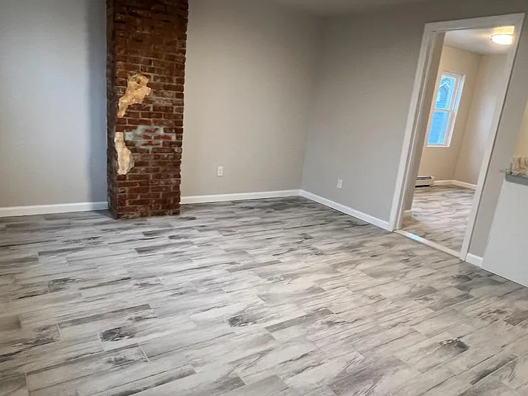 1022 Sewall Ave — Photo 4