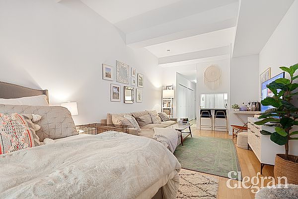 1st image of 99 John St APT 917