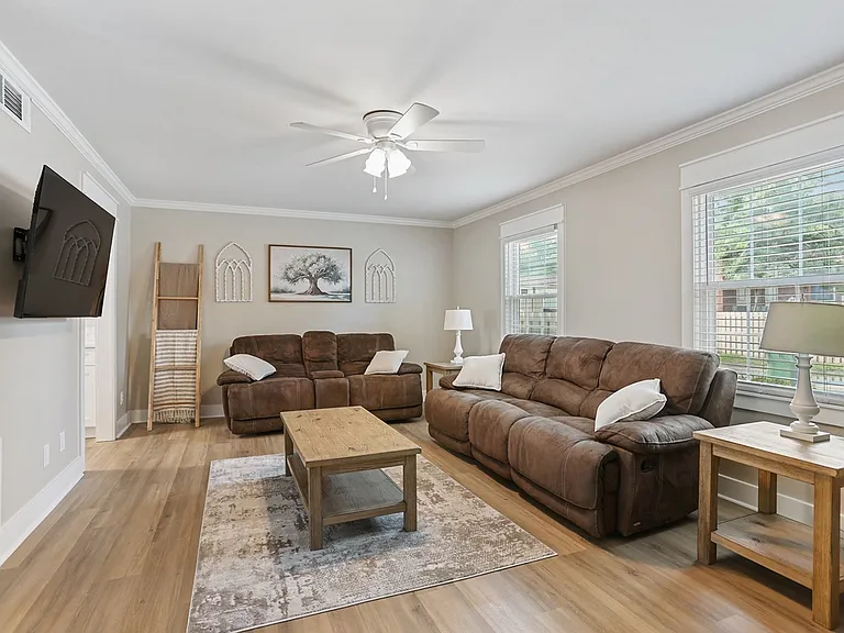 455 Mall Blvd #43 — Photo 6
