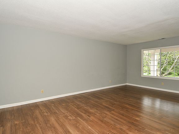 5th image of 6514 Park Central Way APT D