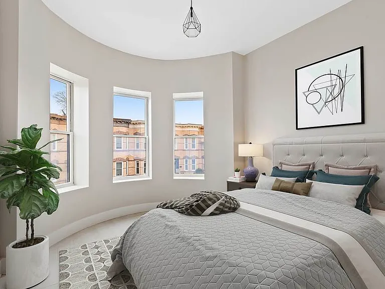 18 Fairview Pl #PHB — Photo 4