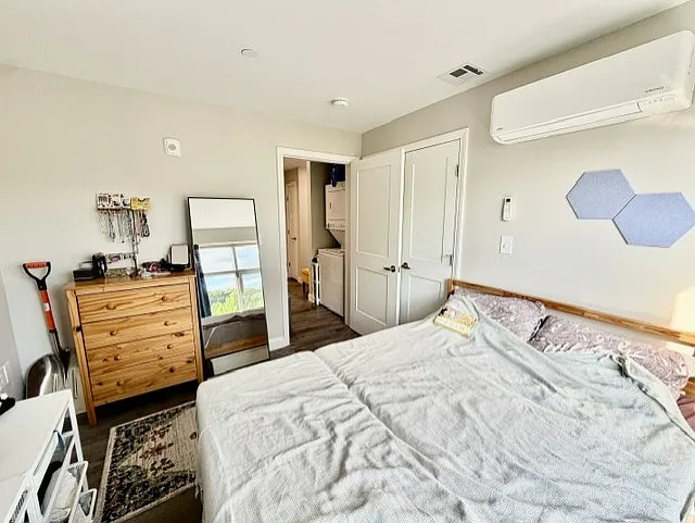 882 Massachusetts Ave #4D — Photo 5