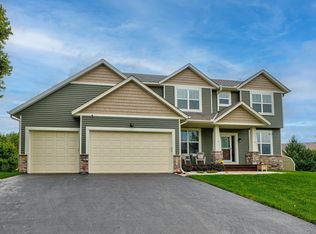 9763 Dunes Ln S, Cottage Grove, MN 55016