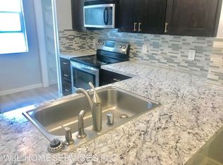 17827 80th Ave NE #201, Kenmore, WA 98028