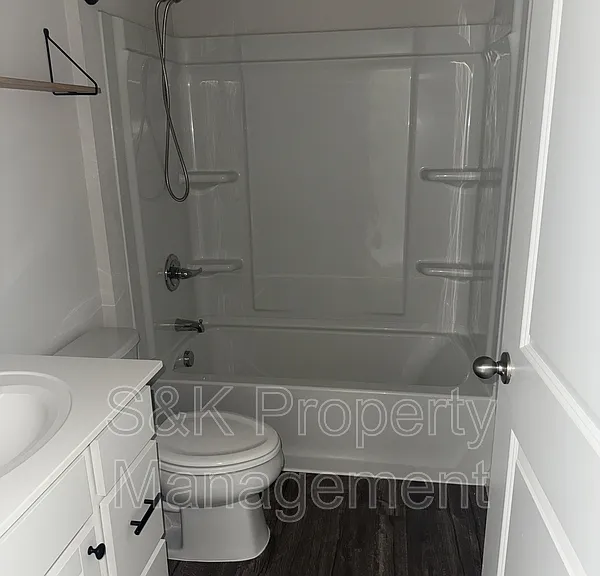 112 Overstreet Ct — Photo 8