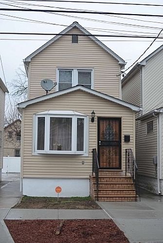 1st image of 11905 146th St