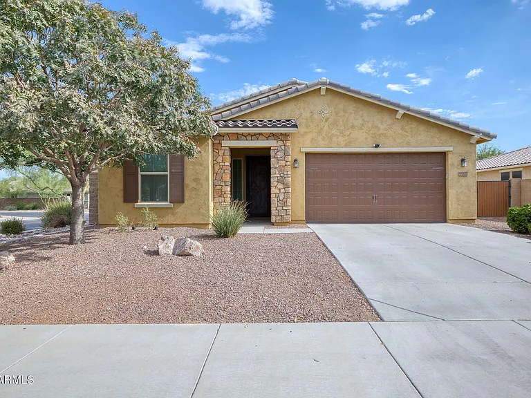 9937 W Andrea Dr — Photo 1