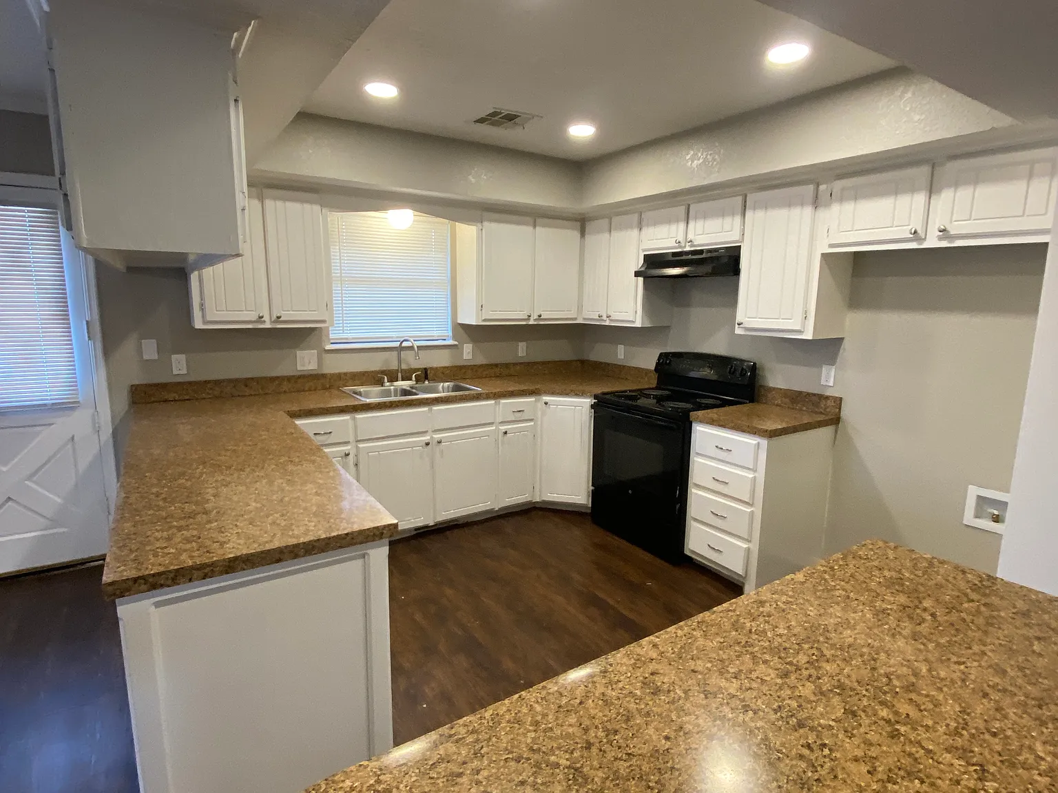 8205 SW 36th Street Oklahoma City, OK 73179 — Photo 4