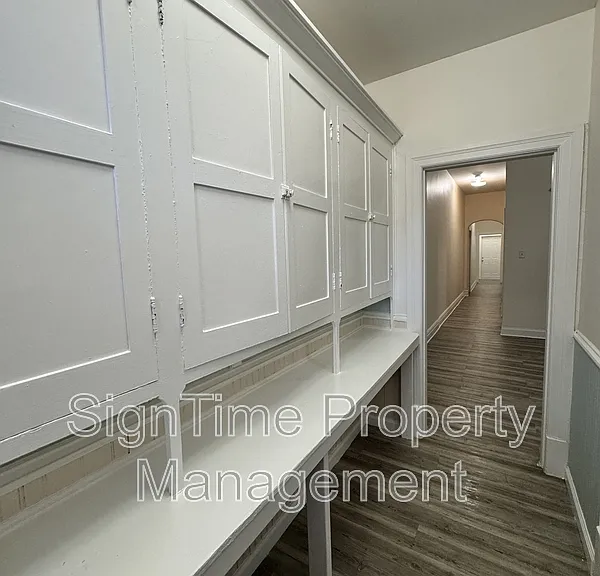 103 E Washington St #1E — Photo 11