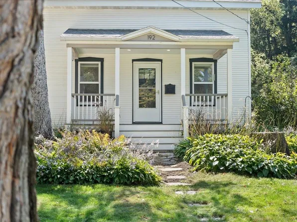 192 State St, Oregon, WI 53575