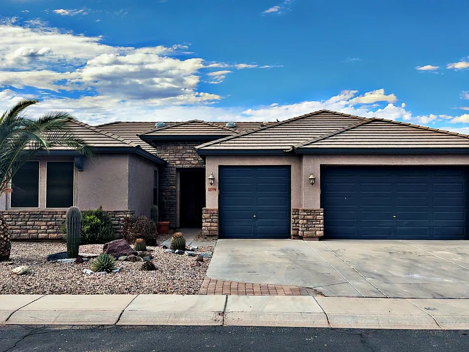 22776 W Ashleigh Marie Dr