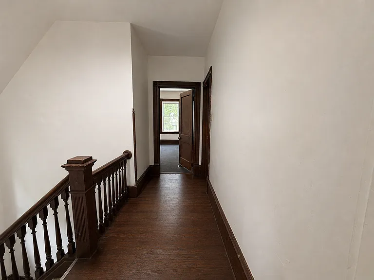 hallway to bedroom 2&3