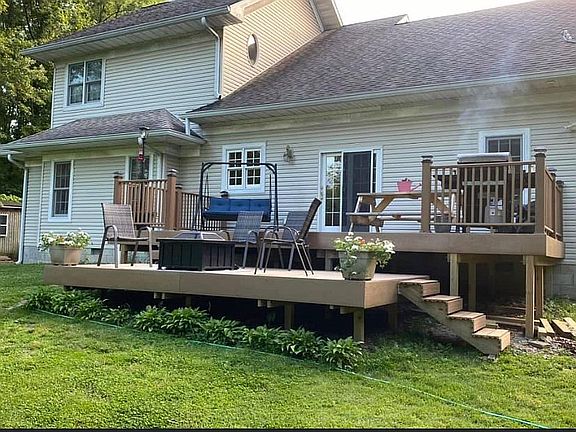 4th image of 9819 Honeysuckle Ln
