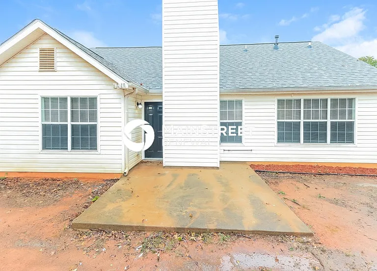 330 Fallview Dr — Photo 15