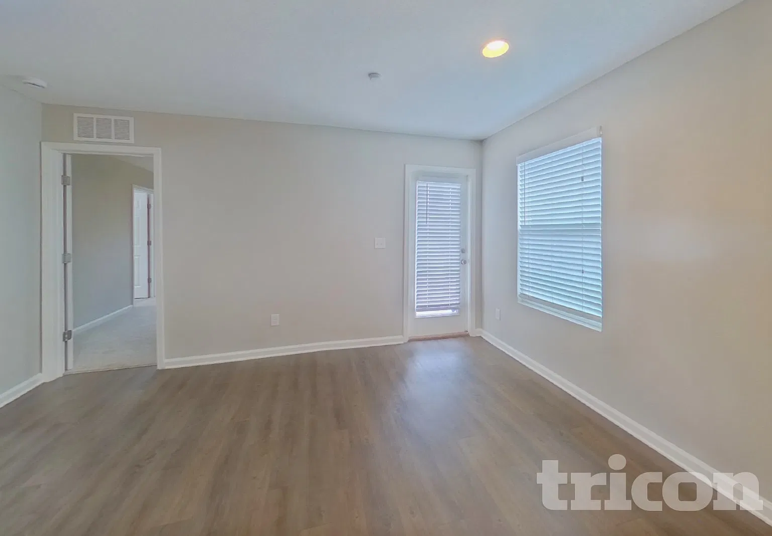 7364 Townsend Village Lane Jacksonville FL — Photo 2